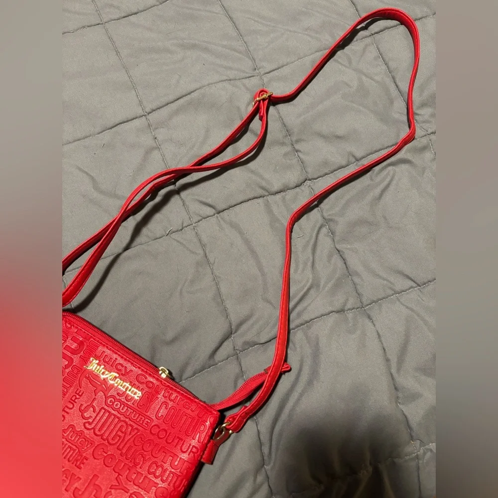 JUICY COUTURE Word Search Lipstick Red Crossbody Bag - Picture 4 of 8